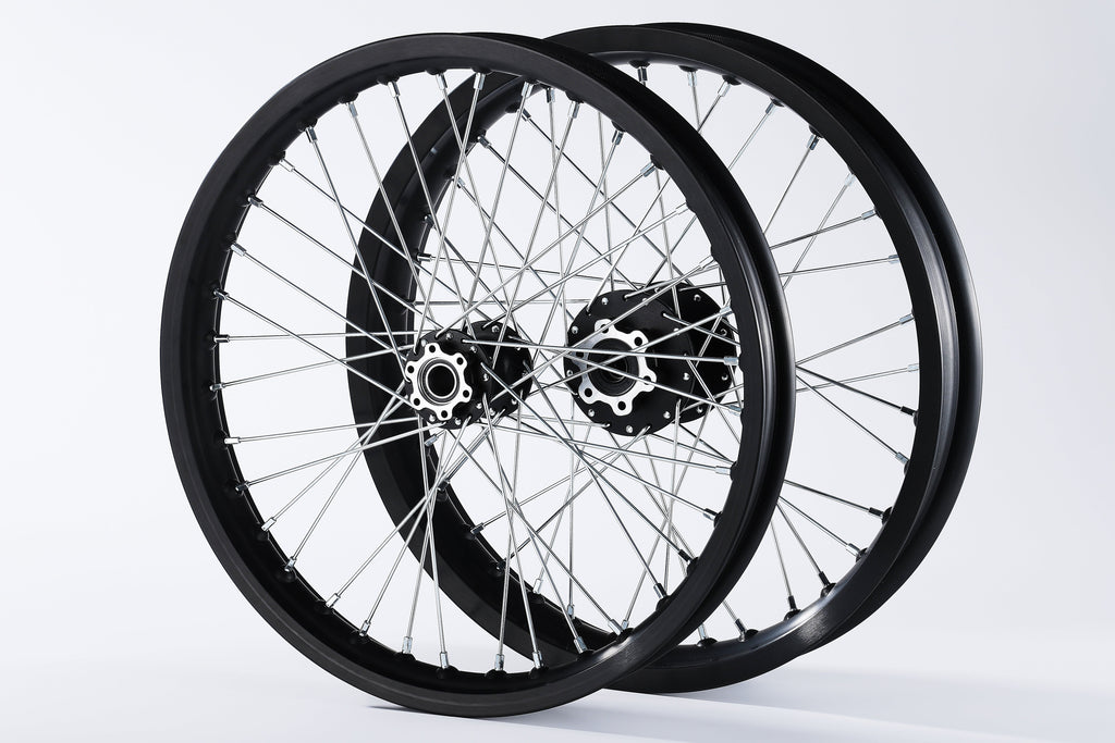 17in Surron Light Bee Sumo Rims + CST Tires